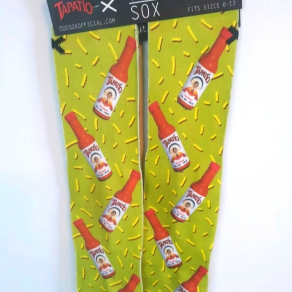 NEW MENS ODD SOX TAPATIO HOT SAUCE CREW SOCKS (FIT SIZE 6-13). Condition is "New